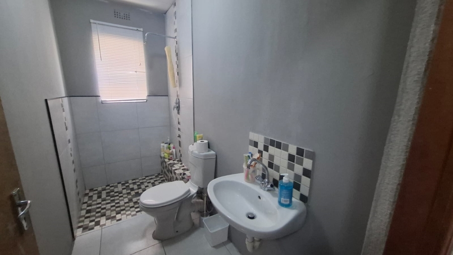 5 Bedroom Property for Sale in Westgate Western Cape